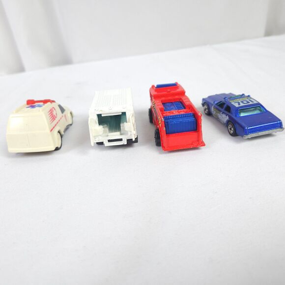 VTG Hot Wheels Lot - 1975 Sheriff 701 - 1976 Firetruck - 1988 & 1994 Ambulance - Picture 4 of 10